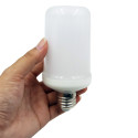 LED-liekkilamppu