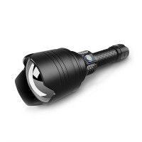 Diel X915 är en ljusstark och robust ficklampa av utmärkt kvalitet. Mycket ficklampa för pengarna.
