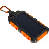 Xtorm 20W 10 000 mAh on tehokas aurinkokennolla varustettu varavirtalähde, jonka avulla voit ladata laitteitasi missä tahansa.