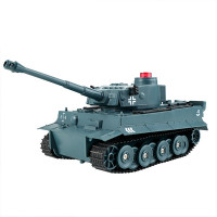 JJRC Q85 RC-taistelutankki on kauko-ohjattava panssarivaunu, jossa on realistiset liikkuvat osat sekä dynaaminen moottorin ääni.